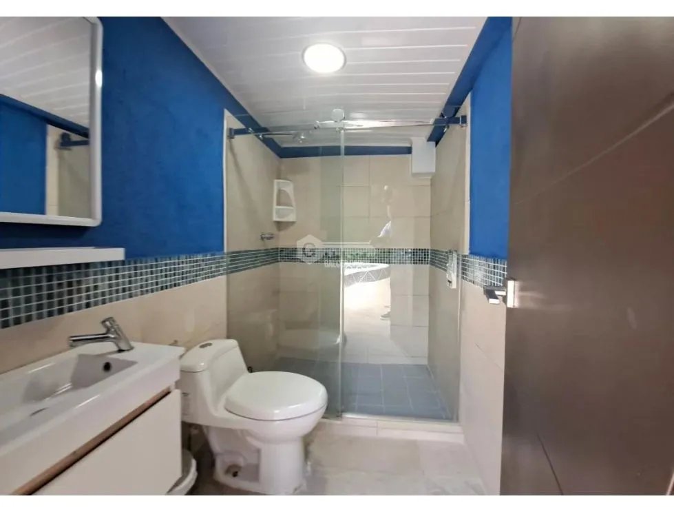 SE VENDE CASA EN DON BOSCO VERSALLES CON PISCINA PRIVADA YA