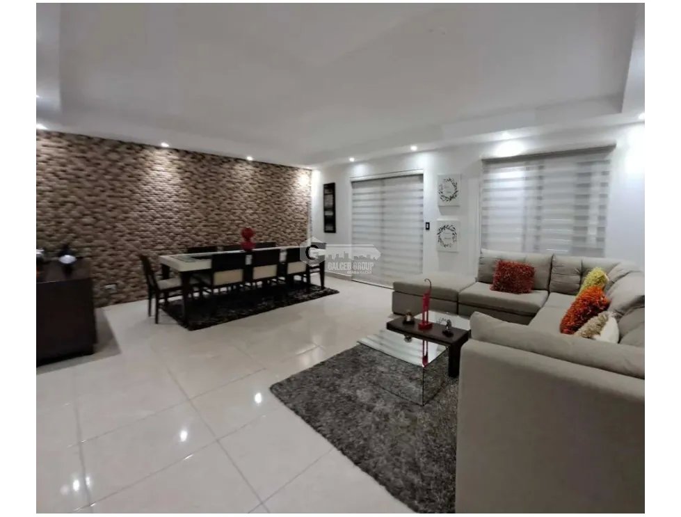 SE VENDE CASA EN DON BOSCO VERSALLES CON PISCINA PRIVADA YA