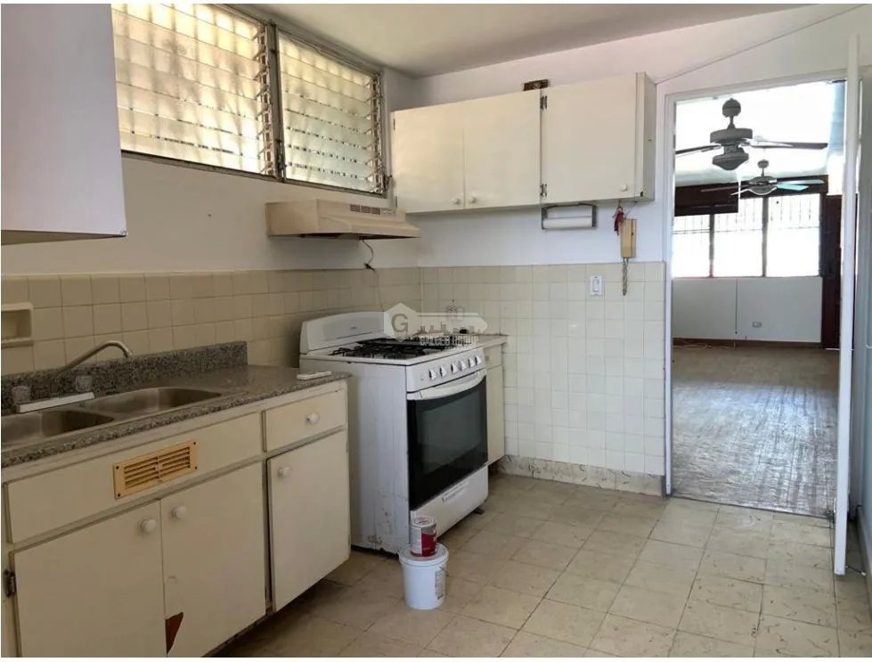 SE VENDE APARTAMENTO EDIFICIO MONSERRAT 112M 2 HABITACIONES SC