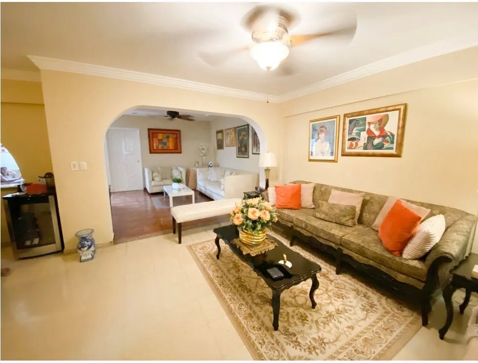 SE VENDE CASA EN BETANIA MIRAFLORES 326M 2 PISOS 3 HABITACION 4 BAÑOS