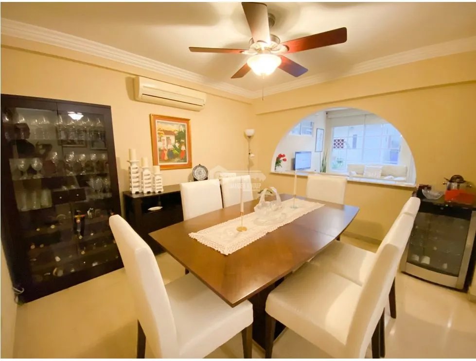 SE VENDE CASA EN BETANIA MIRAFLORES 326M 2 PISOS 3 HABITACION 4 BAÑOS