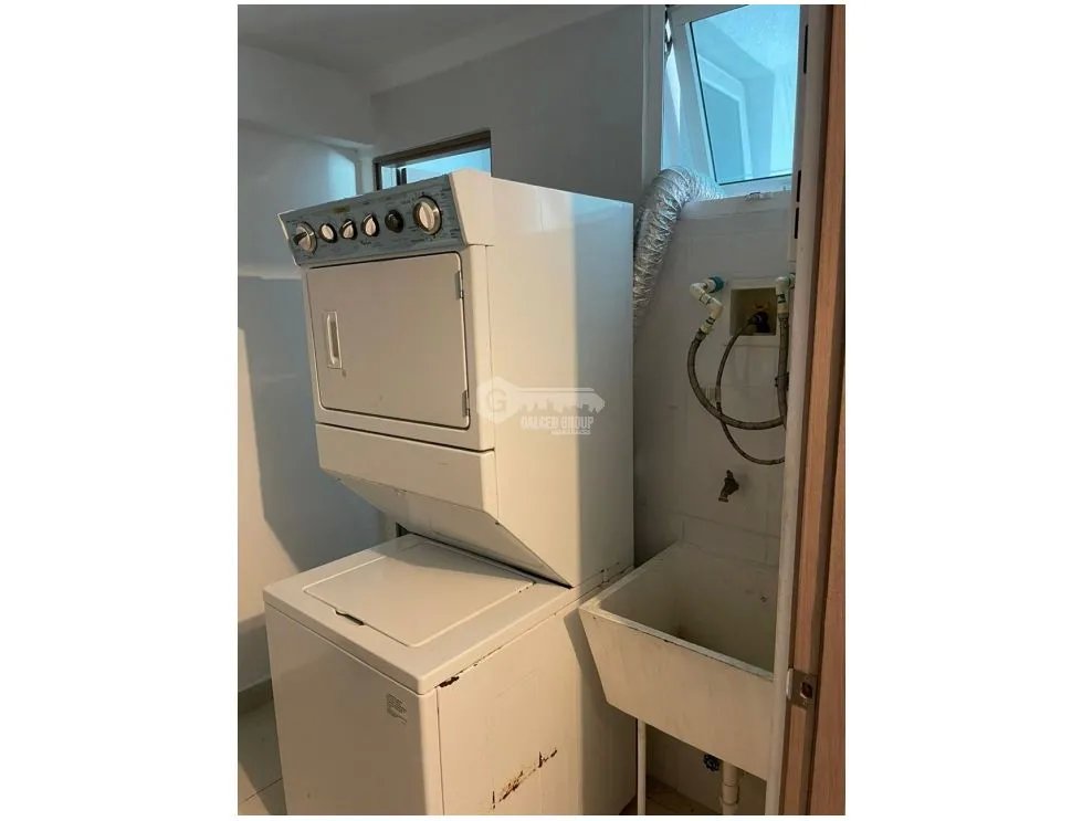 Apartment for sale in Edison Park