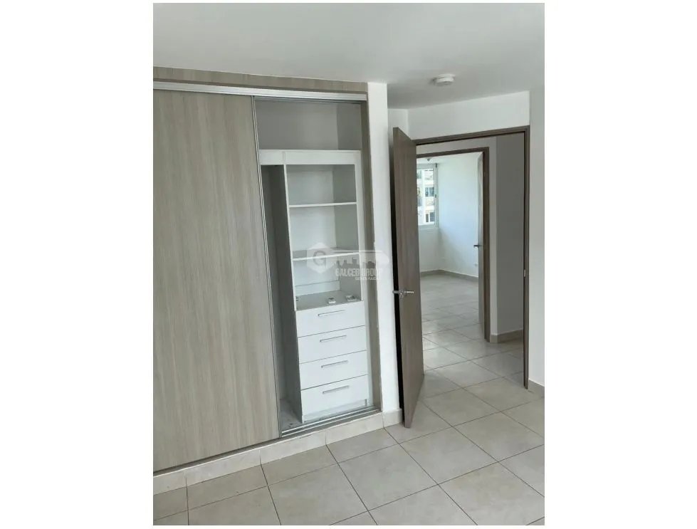 Apartment for sale in Edison Park