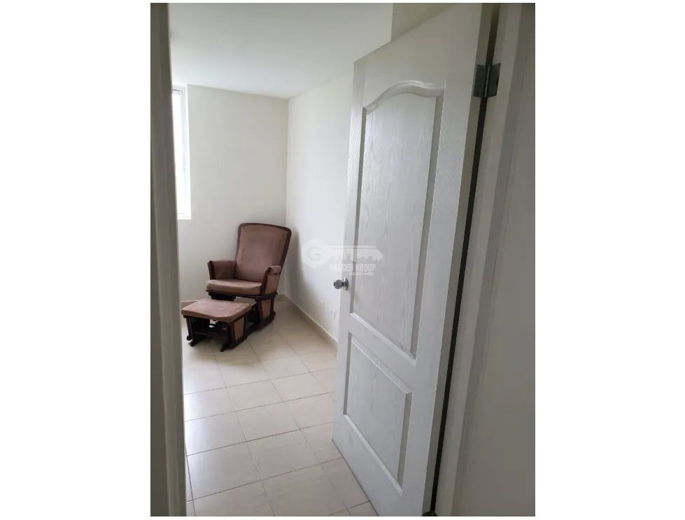 SE VENDE APARTAMENTO EN PH BELVIEW TOWER 80M 2 HABITACIONES CON BALCON
