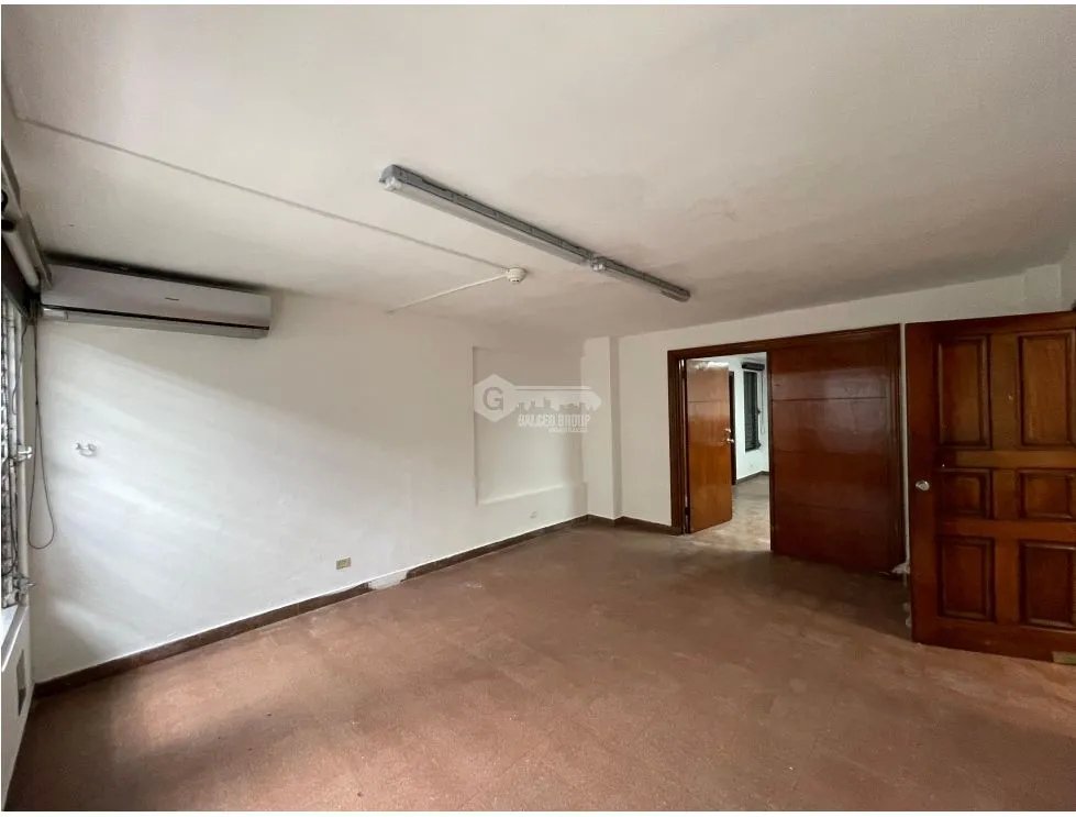 OFICINA / CALLE 50 CON VIA ISRAEL / 348M / DIVISIONES / SOBRE VIA