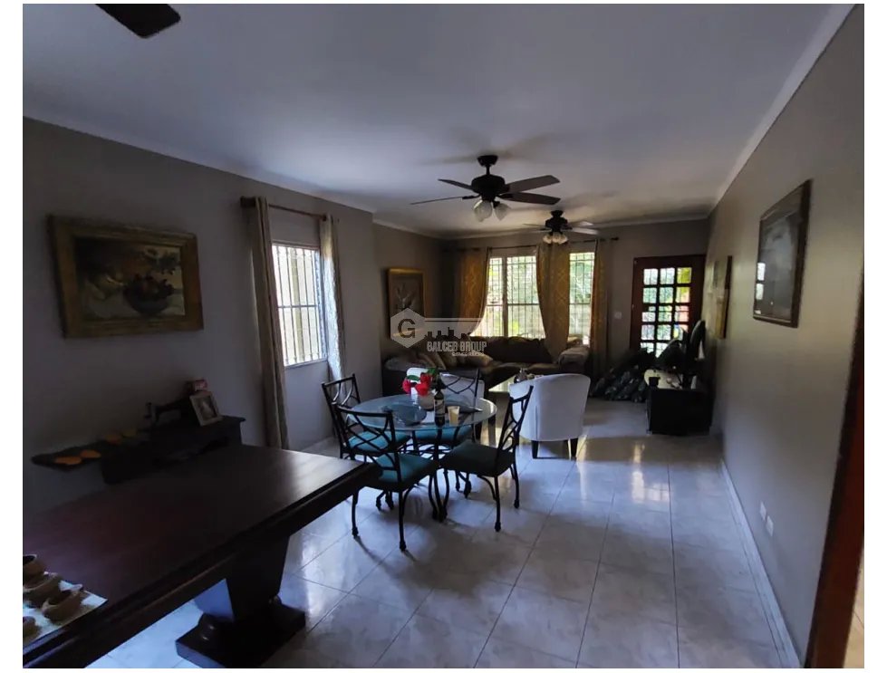 SE VENDE CASA VILLA DE LAS FUENTES II 400M 2 PISOS CON TERRAZA Y BAR