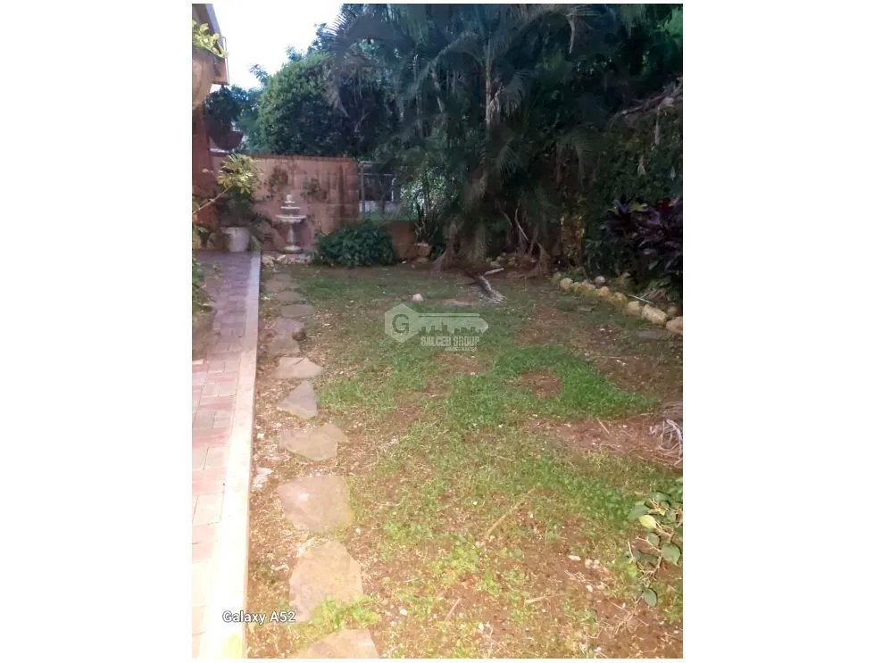 SE VENDE CASA VILLA DE LAS FUENTES II 400M 2 PISOS CON TERRAZA Y BAR