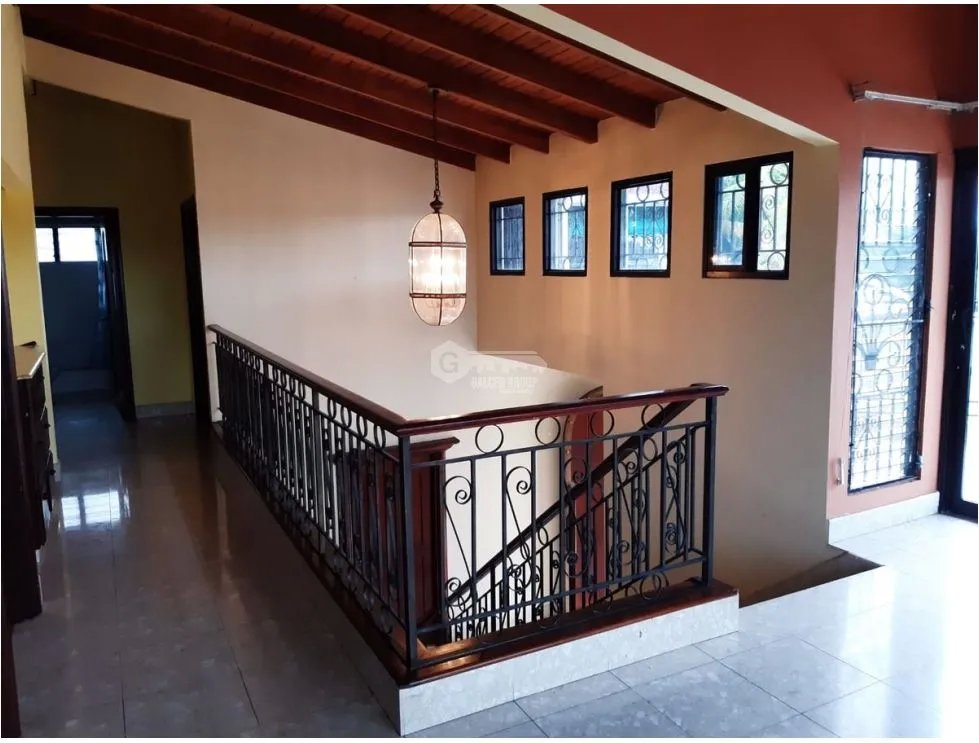 ALTOS DE BETANIA / 400M / 3 HABITACIONES / 2 NIVELES / 4 PARKING
