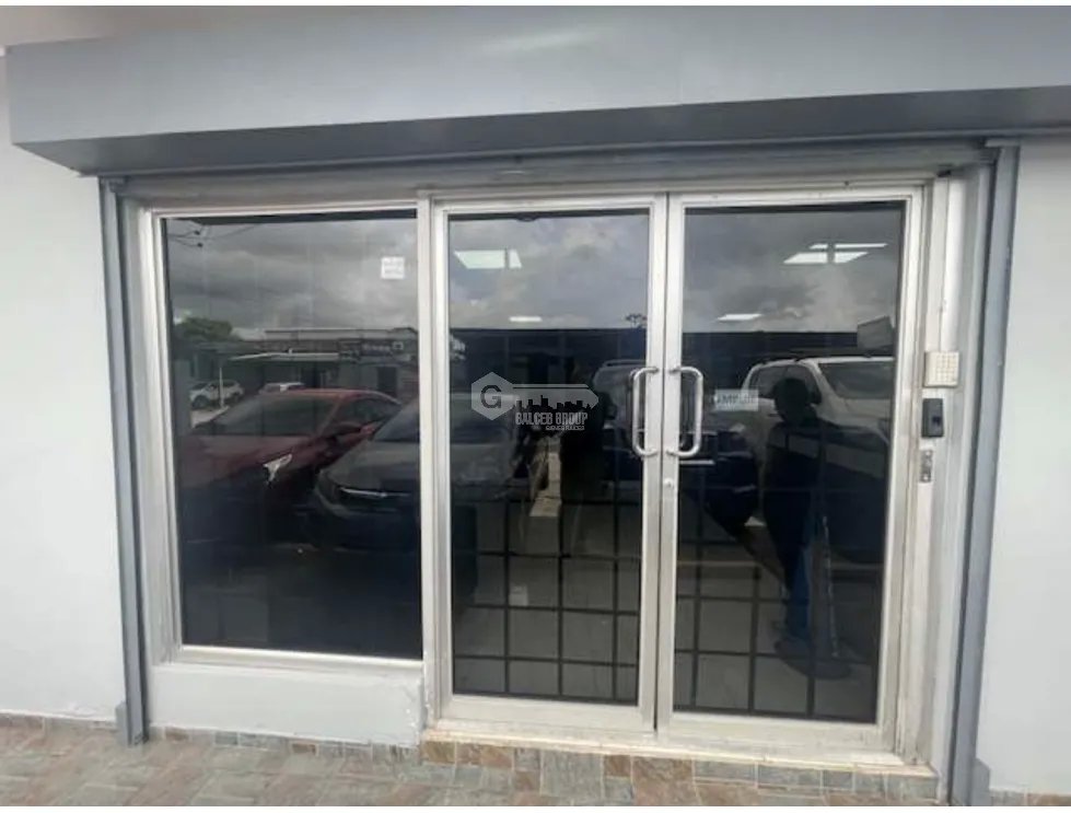 SE VENDE LOCAL COMERCIAL EN LA CHORRERA SOBRE AVENIDA LIBERTADOR