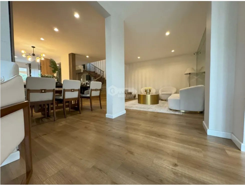 SE VENDE CASA EN VILLA LUCRE URB. ALTOS DE SAN RAFAEL CON PISCINA