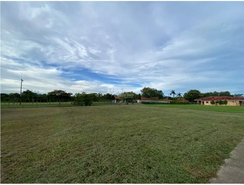 TERRENO EN CHAME  COLONIA SANTA LUCIA / 720M  /AREA SOCIAL