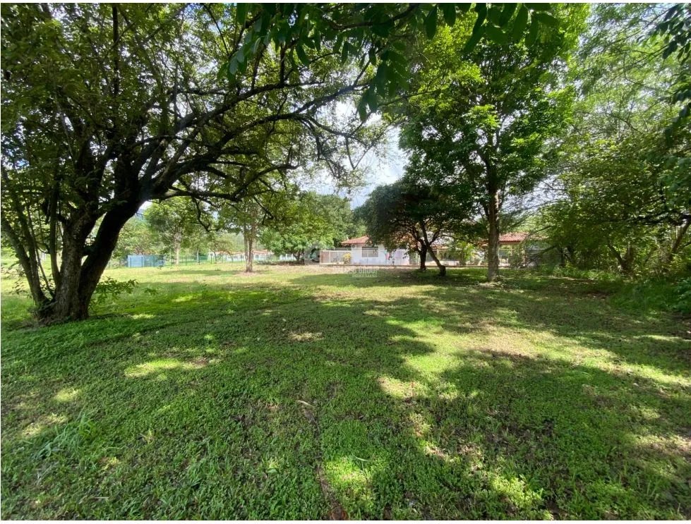 CHAME / LA COLONIA / TERRENO / 900M  / GARITA  / AREA SOCIAL