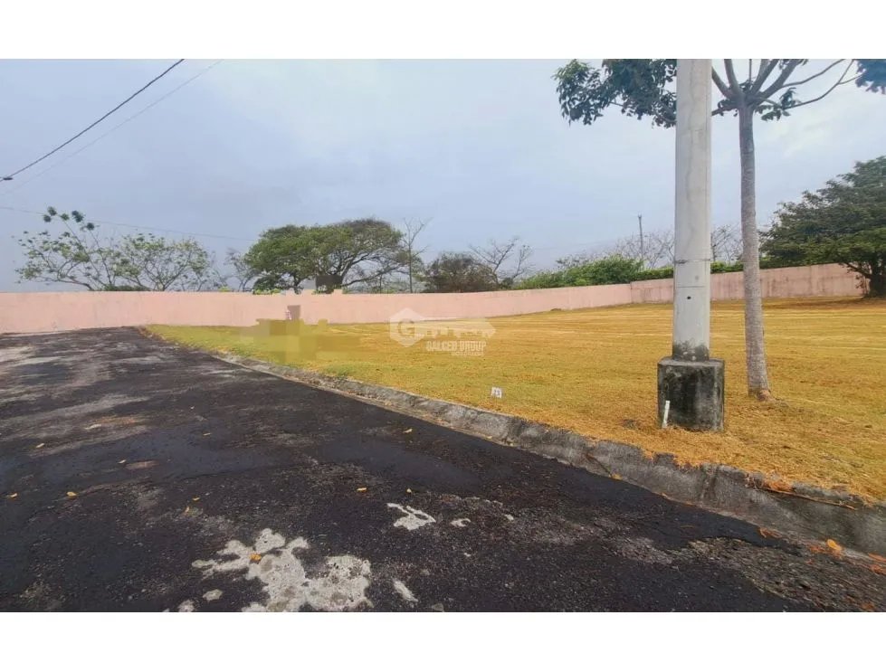 TERRENO CHAME  / COLONIA BRISAS DEL CELAJE / 1015M CON GARITA