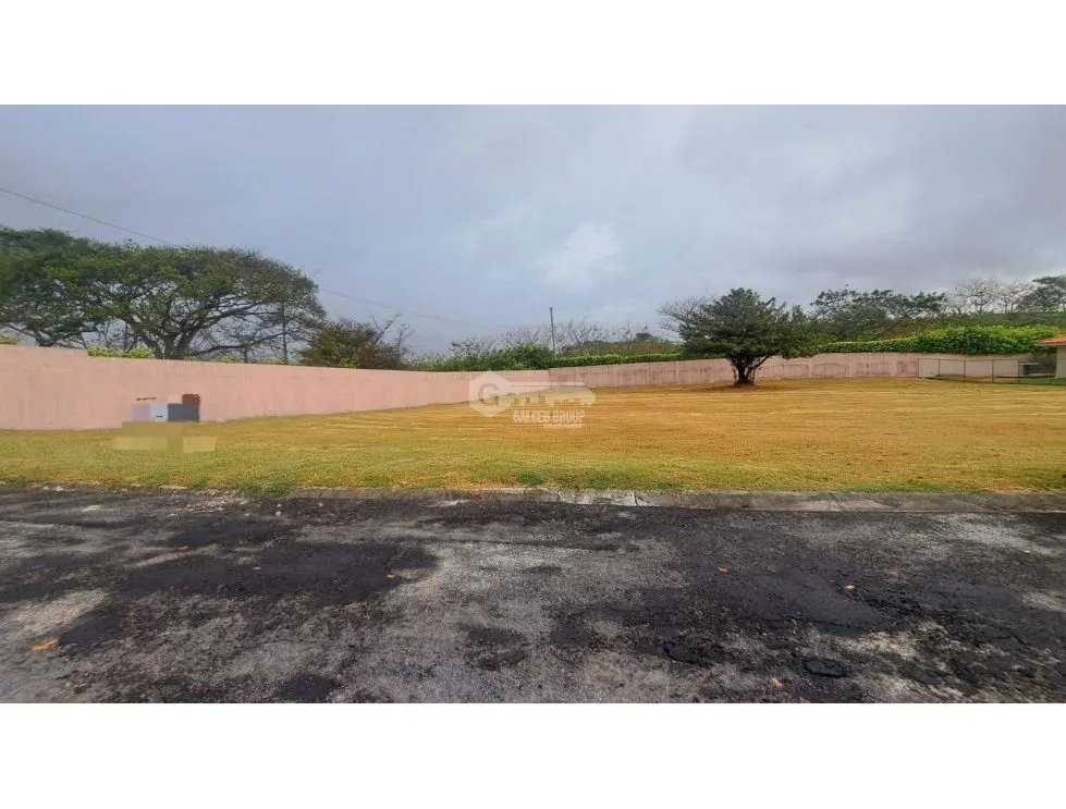 TERRENO CHAME  / COLONIA BRISAS DEL CELAJE / 1015M CON GARITA