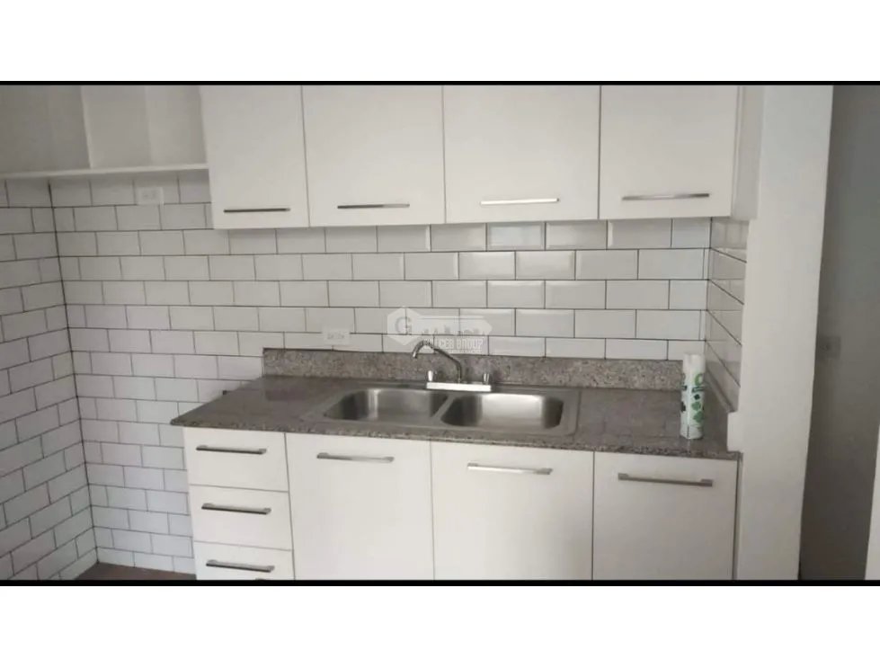 CONDADO DEL REY / TORRES DE MILAN / 100M / 3 HABITACION / BALCON
