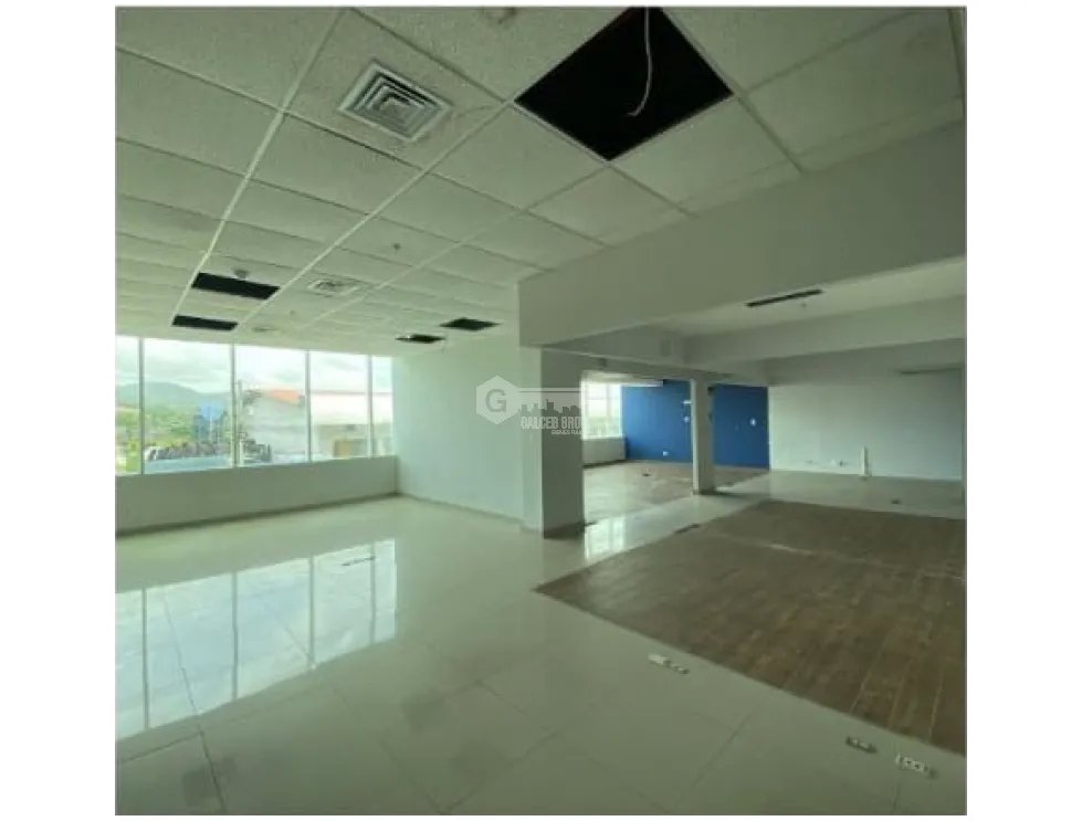 Warehouse for sale in San Miguelito