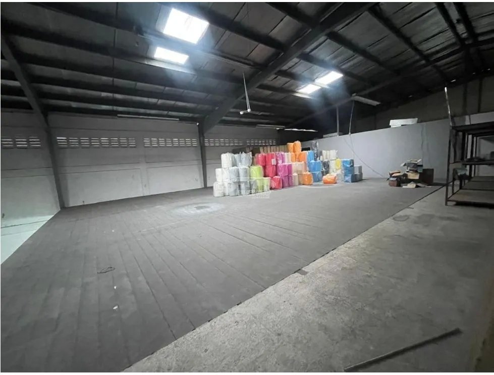 Warehouse for sale in Santa Isabel