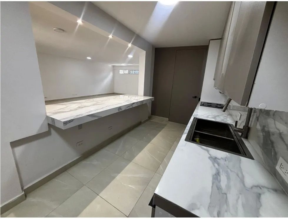 SAN FRANCISCO / URB. FLAMINGO / 240M / 4 HABITACION / 3 BAÑOS
