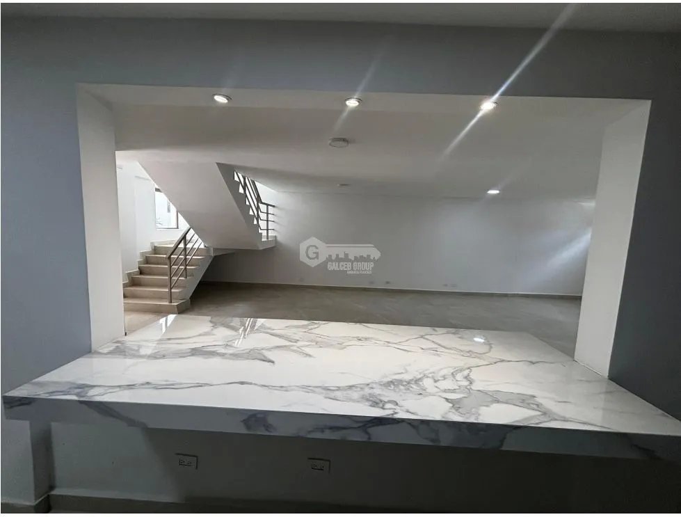 SAN FRANCISCO / URB. FLAMINGO / 240M / 4 HABITACION / 3 BAÑOS