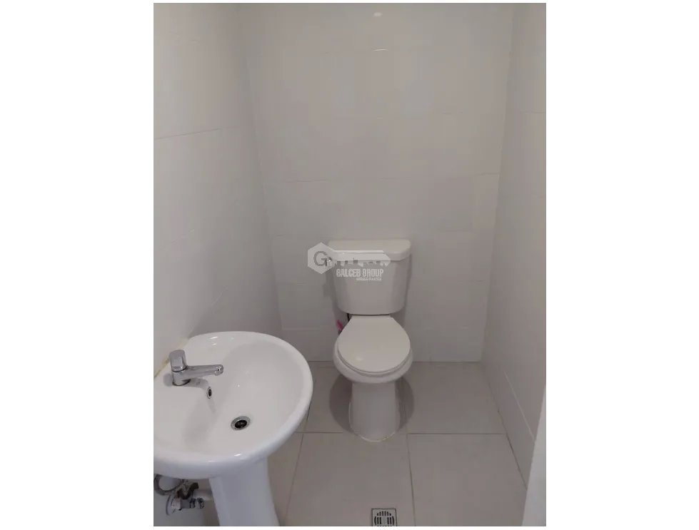 LOCAL / BELLA VISTA / 75M / SOBRE AVENIDA PRINCIPAL / A ESTRENAR