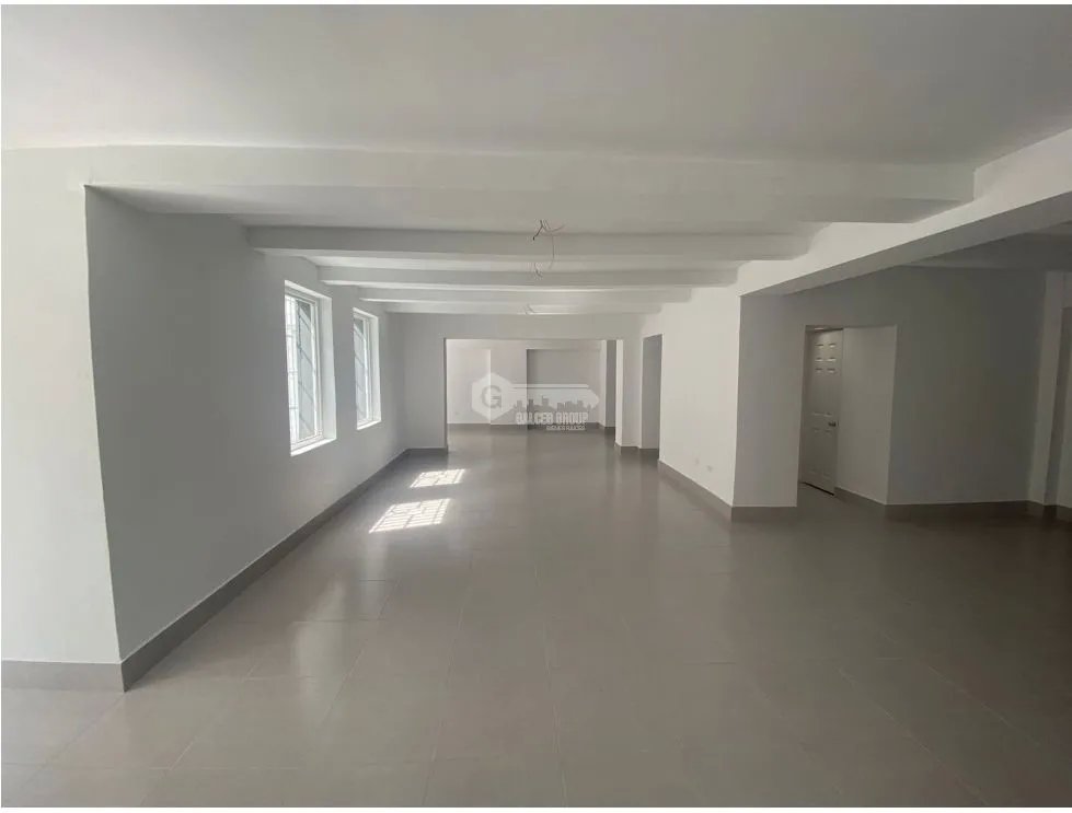 LOCAL / BELLA VISTA / 75M / SOBRE AVENIDA PRINCIPAL / A ESTRENAR