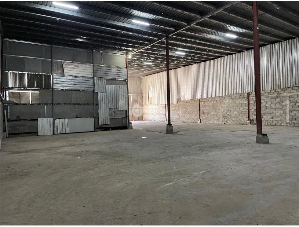 SE ALQUILA GALERA EN PARQUE INDUSTRIAL MAÑANITAS DE 561M CON TRIFASICA