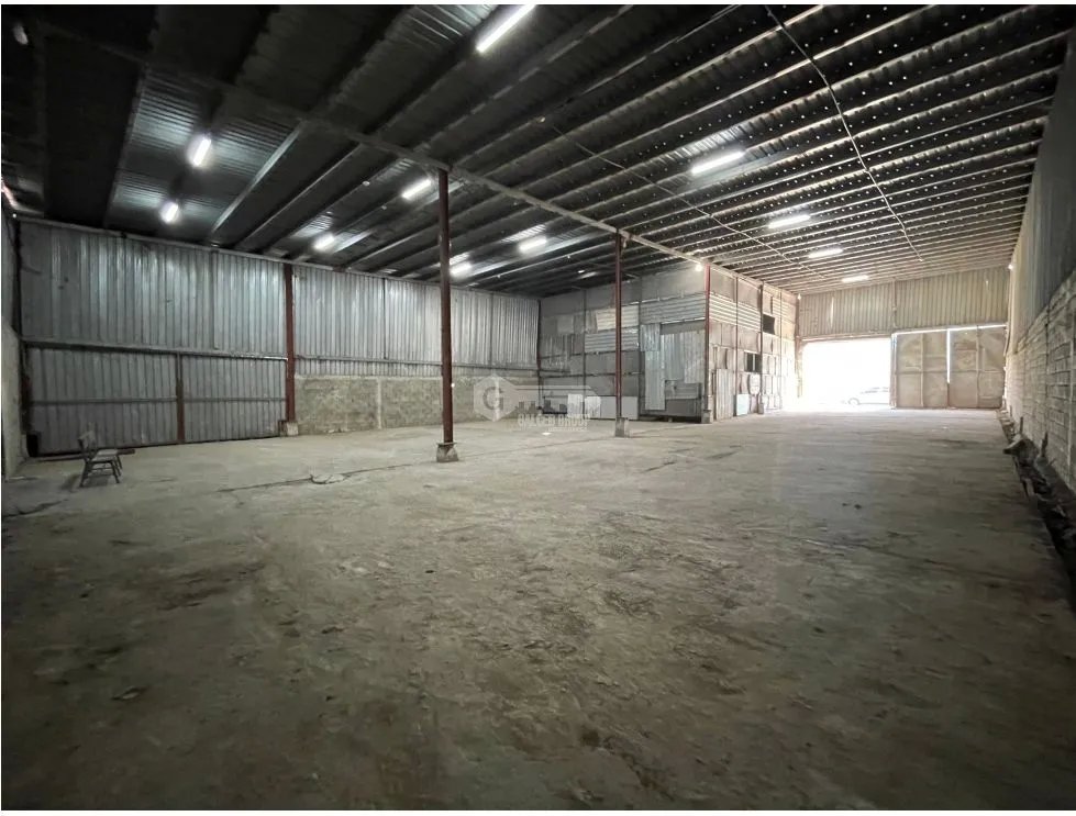 SE ALQUILA GALERA EN PARQUE INDUSTRIAL MAÑANITAS DE 561M CON TRIFASICA
