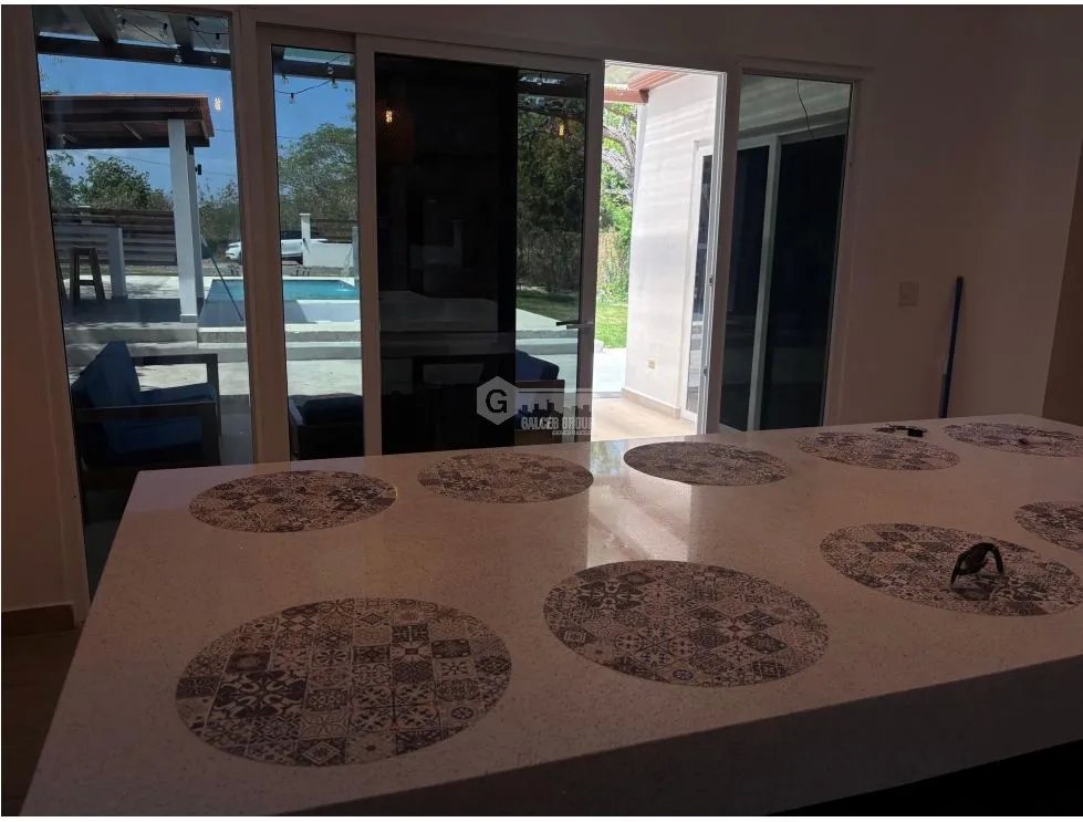 SE VENDE CASA DE 800M EN GORGONA A 1 CUADRA DE PLAYA MALIBU