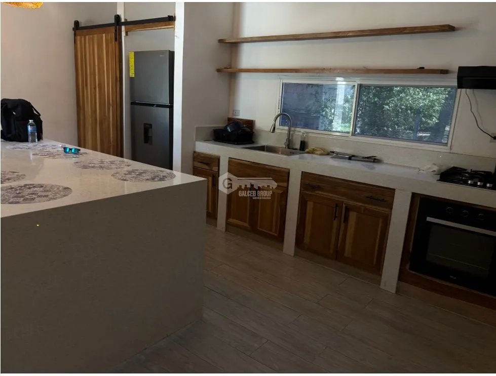 GORGONA / 800M / 3 HABITACIONES / PISCINA / A 1 CUADRA DE PLAYA MALIBU