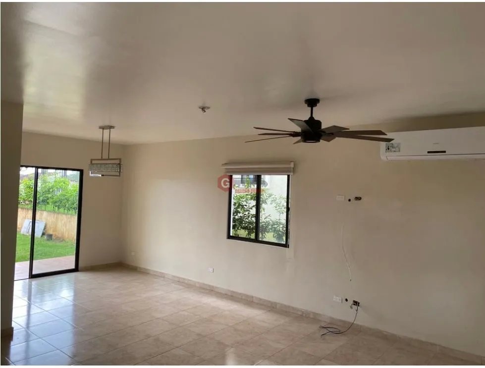 SE VENDE CASA EN LAS CUMBRES PH VISTAS DEL LAGO  340M DE 2 NIVELES