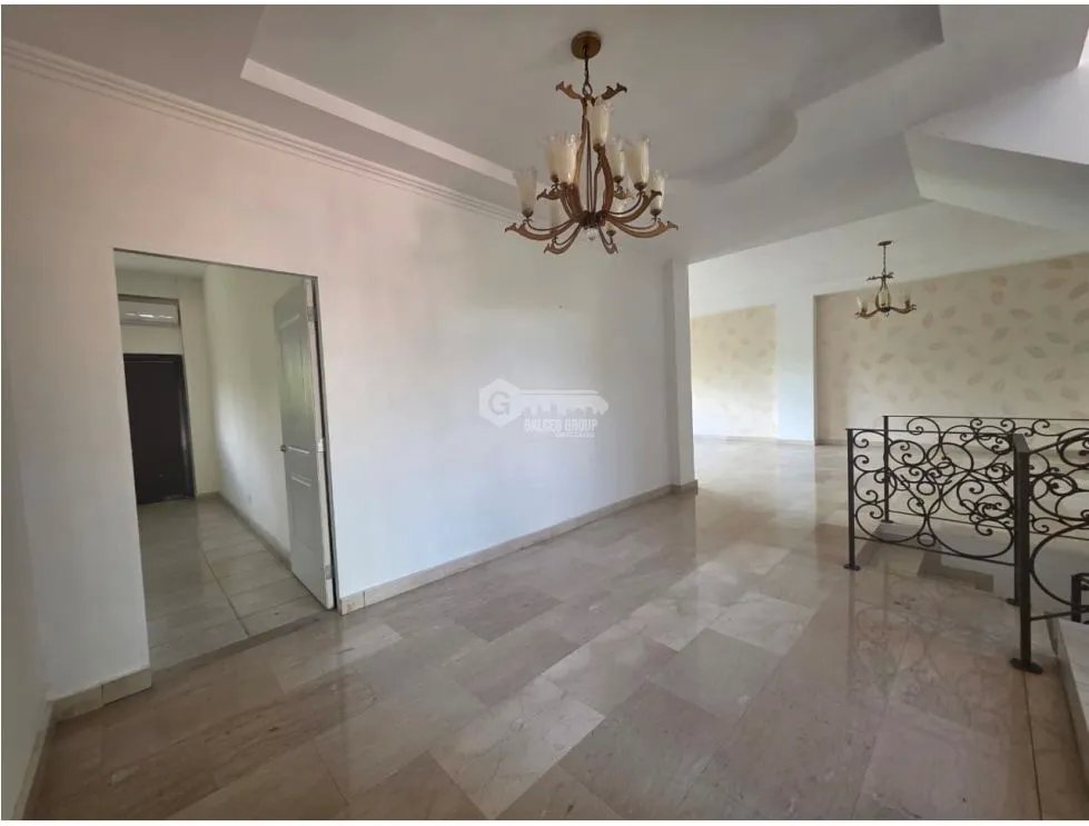 Single Family House for sale in Dos Mares