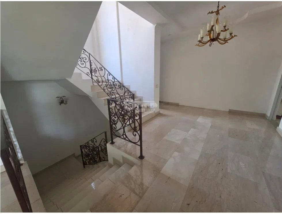 Single Family House for sale in Dos Mares