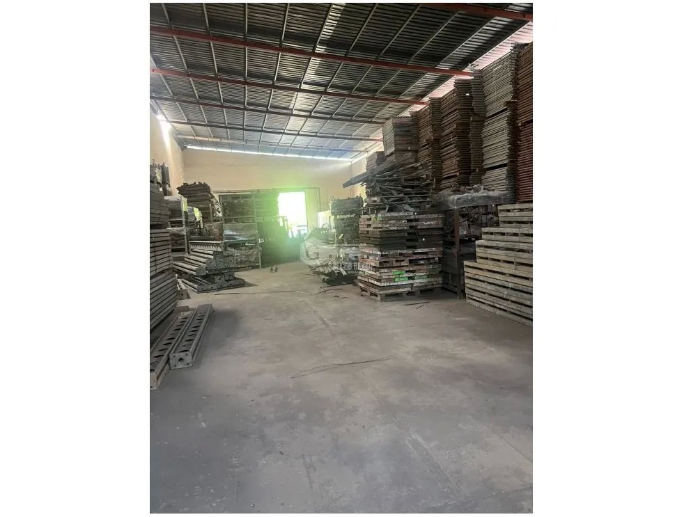 REMATE VENDO GALERA EN JUAN DIAZ AVALUO 500K, VENTA 360K  - 600m2