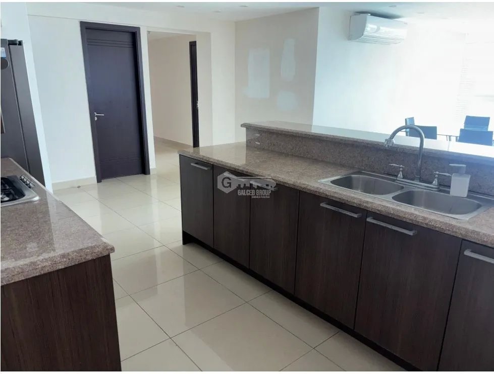 SE VENDE PENTHOUSE EN COSTA DEL ESTE PH TOP TOWER 236M AMOBLADO