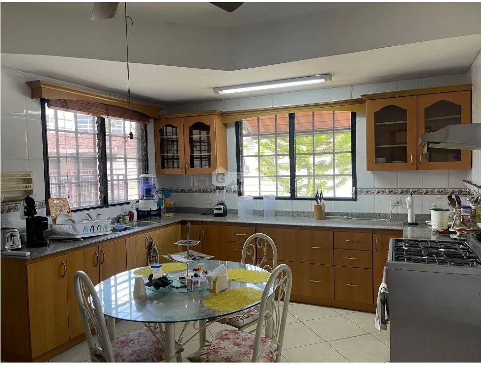 Single Family House for rent in Altos de Panama