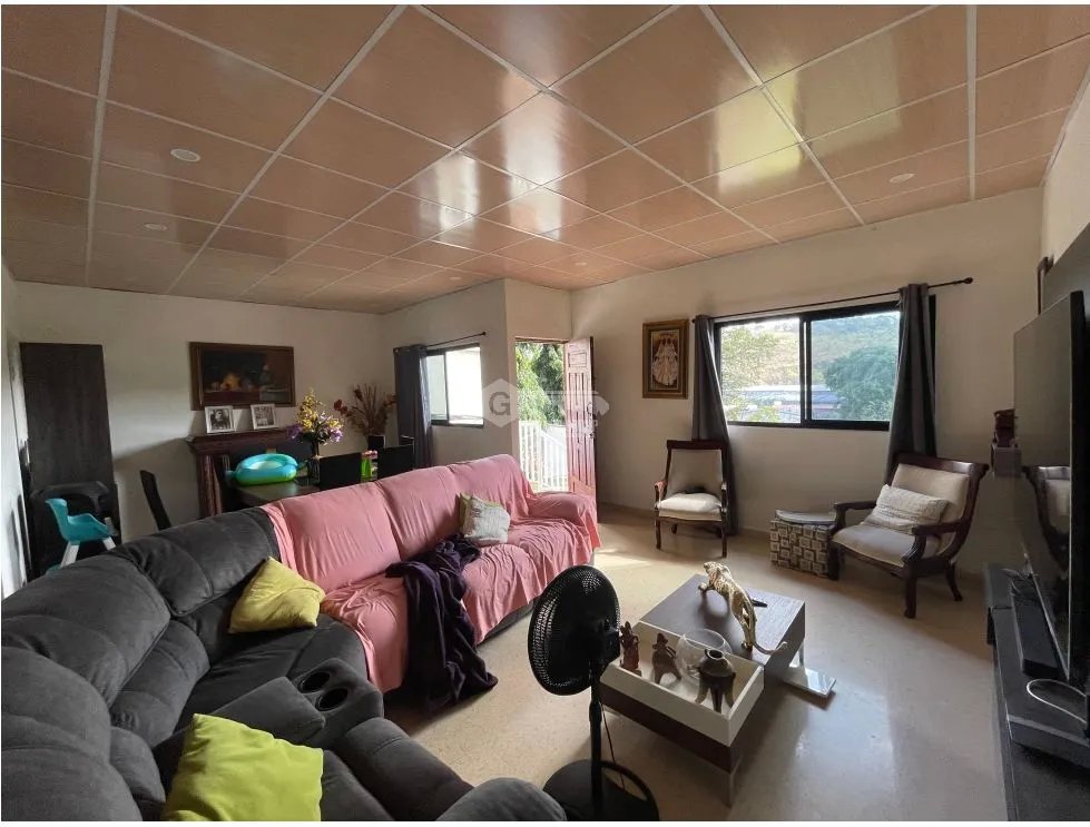 SE VENDE CASA EN SAN ISIDRO RES. CAMPO VERDE DE 3 HABITACIÓNES Y PATIO