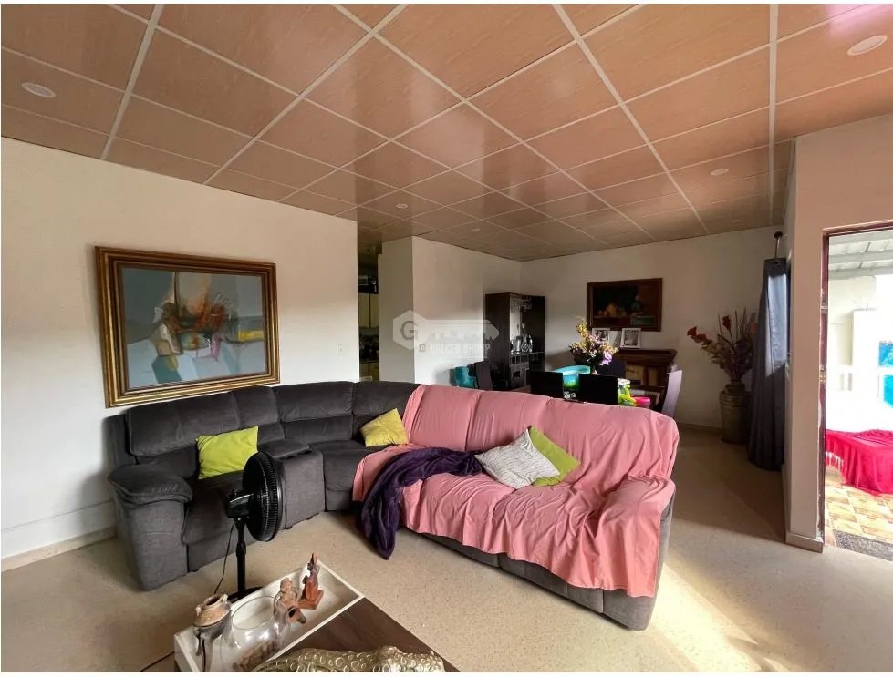 SE VENDE CASA EN SAN ISIDRO RES. CAMPO VERDE DE 3 HABITACIÓNES Y PATIO
