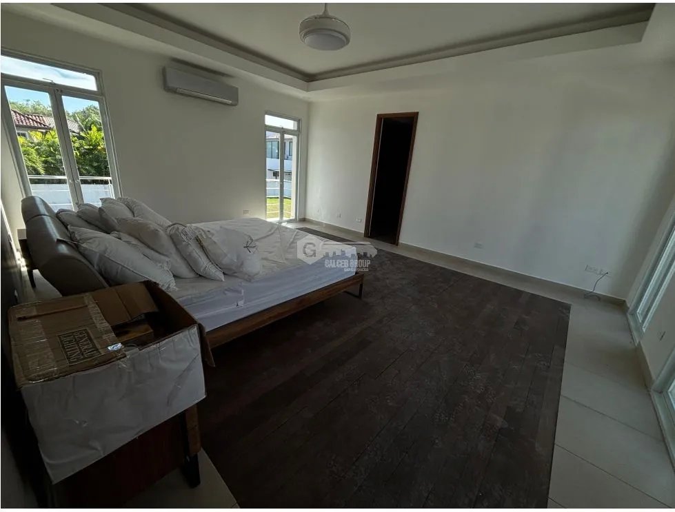 SE VENDE CASA EN COSTA DEL ESTE PH LAS MAGNOLIAS CON PISCINA