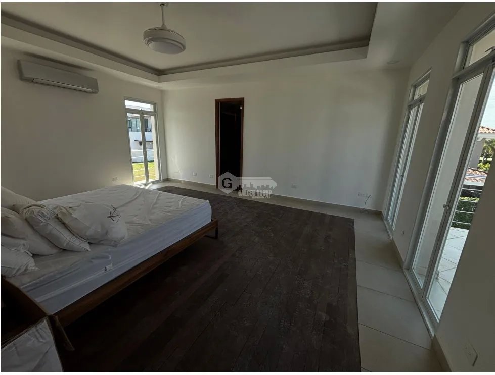 COSTA DEL ESTE / LAS MAGNOLIAS / 830M / 4 HABITACION / PATIO / PISCINA