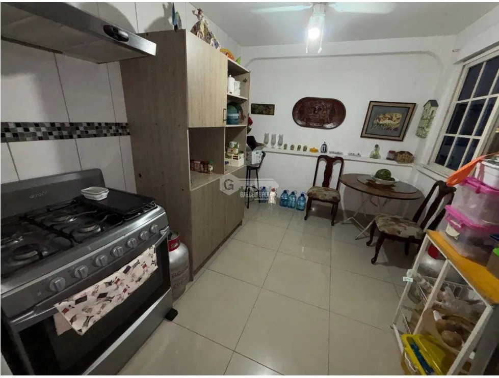 VILLA LUCRE / 330M / 4 HABITACION / 2 BAÑOS / TERRAZA / 1 PARKING