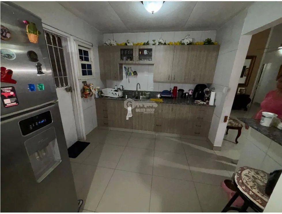 VILLA LUCRE / 330M / 4 HABITACION / 2 BAÑOS / TERRAZA / 1 PARKING