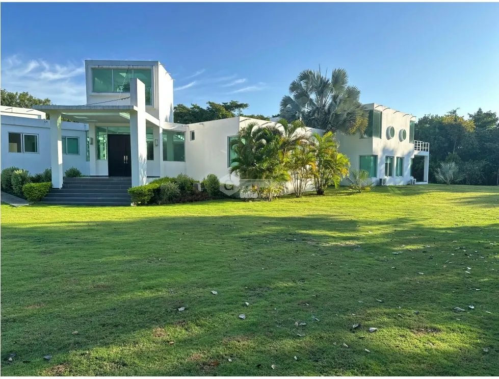 COCLE / SANTA CLARA / 11000M / 5 HABITACION / 6 BAÑOS / PISCINA / AG