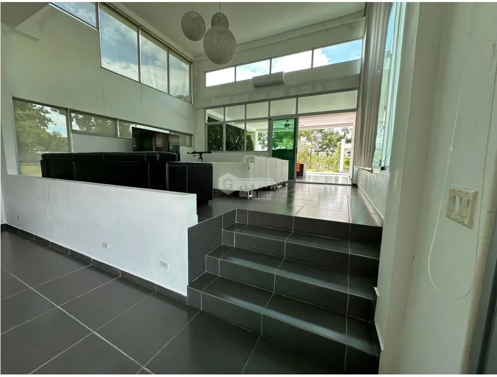 COCLE / SANTA CLARA / 11000M / 5 HABITACION / 6 BAÑOS / PISCINA / AG