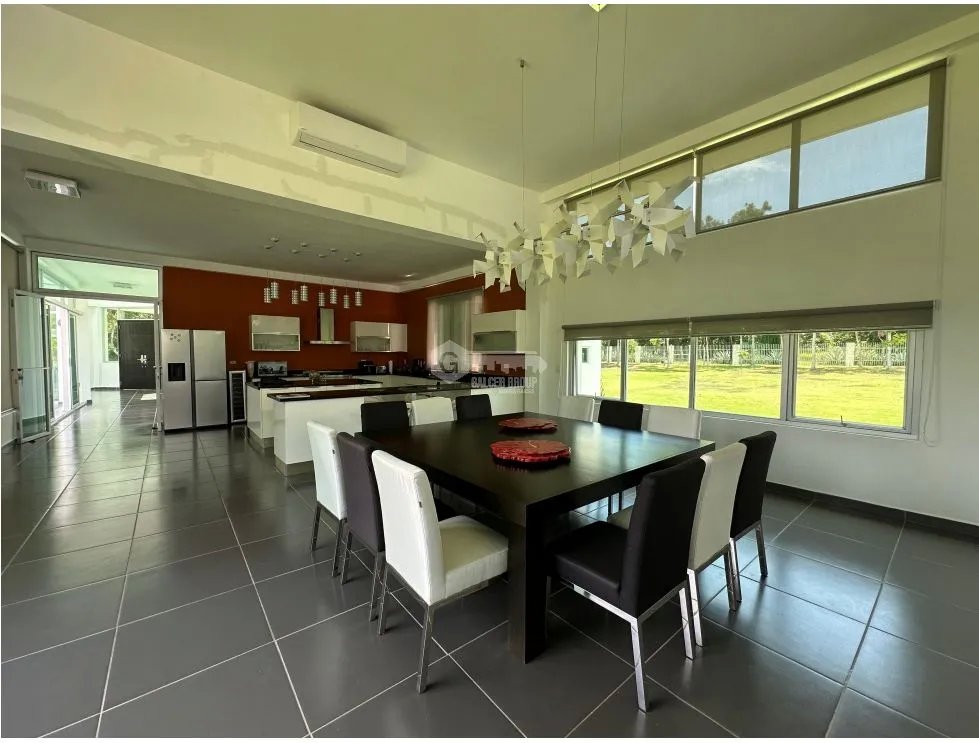 COCLE / SANTA CLARA / 11000M / 5 HABITACION / 6 BAÑOS / PISCINA / AG
