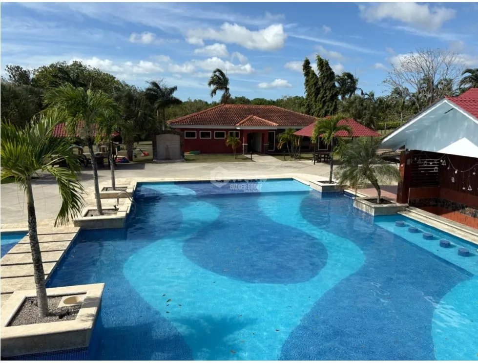 COCLE / HATO VIEJO / PH LAS PALMAS / 124M / 1 HABITACION / PISCINA  AG