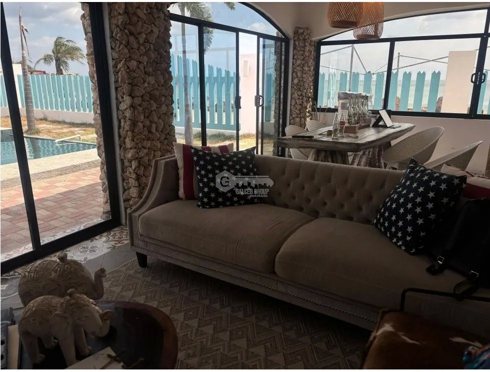 REMATO CASA DE 910M DE 2 HABITACIONES FRENTE AL MAR EN MALIBU