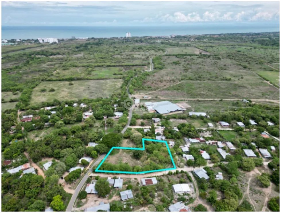 COCLE / RIO HATO / 5606M / SOBRE LA VIA / TOPOGRAFIA PLANA / AG
