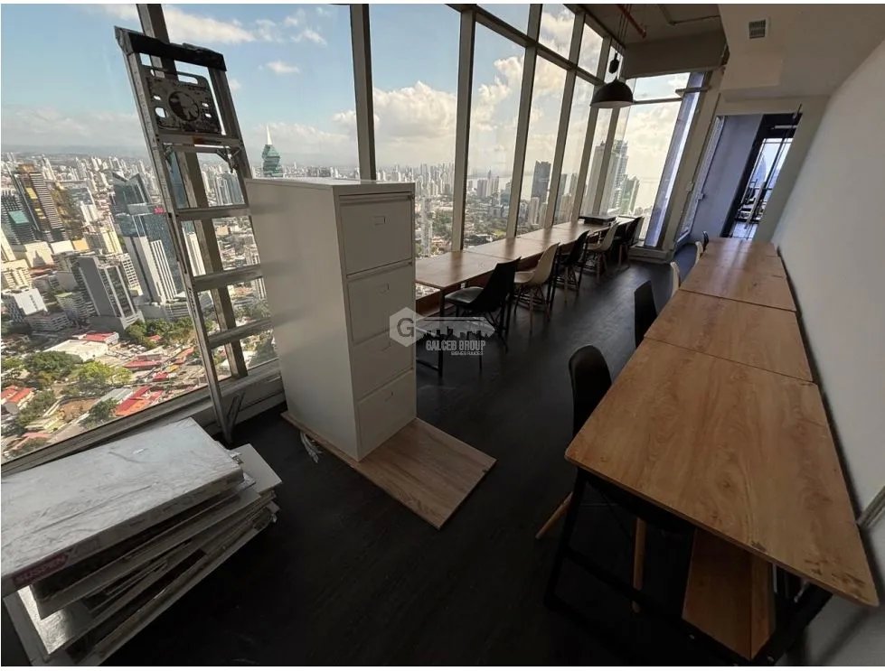 ALQUILER DE OFICINA DE 168M EN AVENIDA BALBOA TORRE BICSA AMOBLADA
