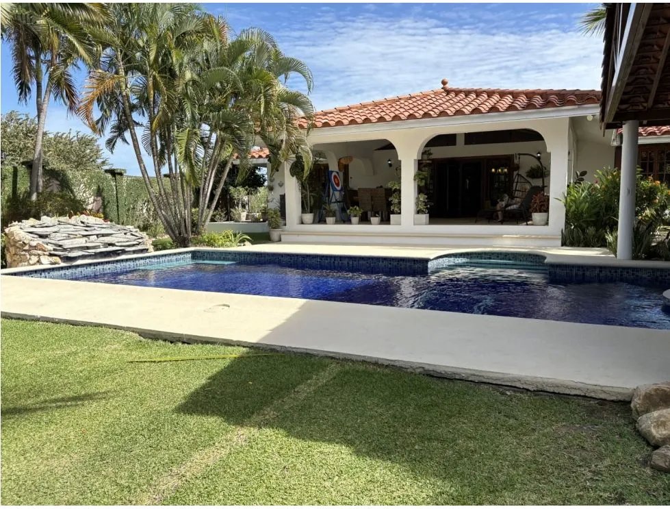 Single Family House for sale in San Carlos