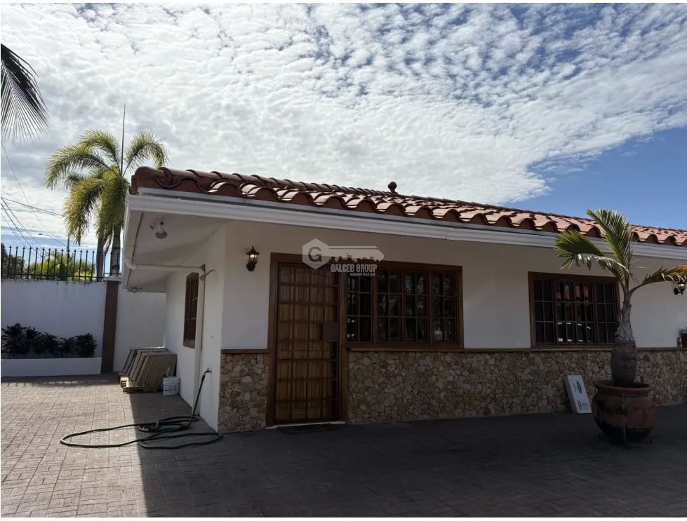 Single Family House for sale in San Carlos